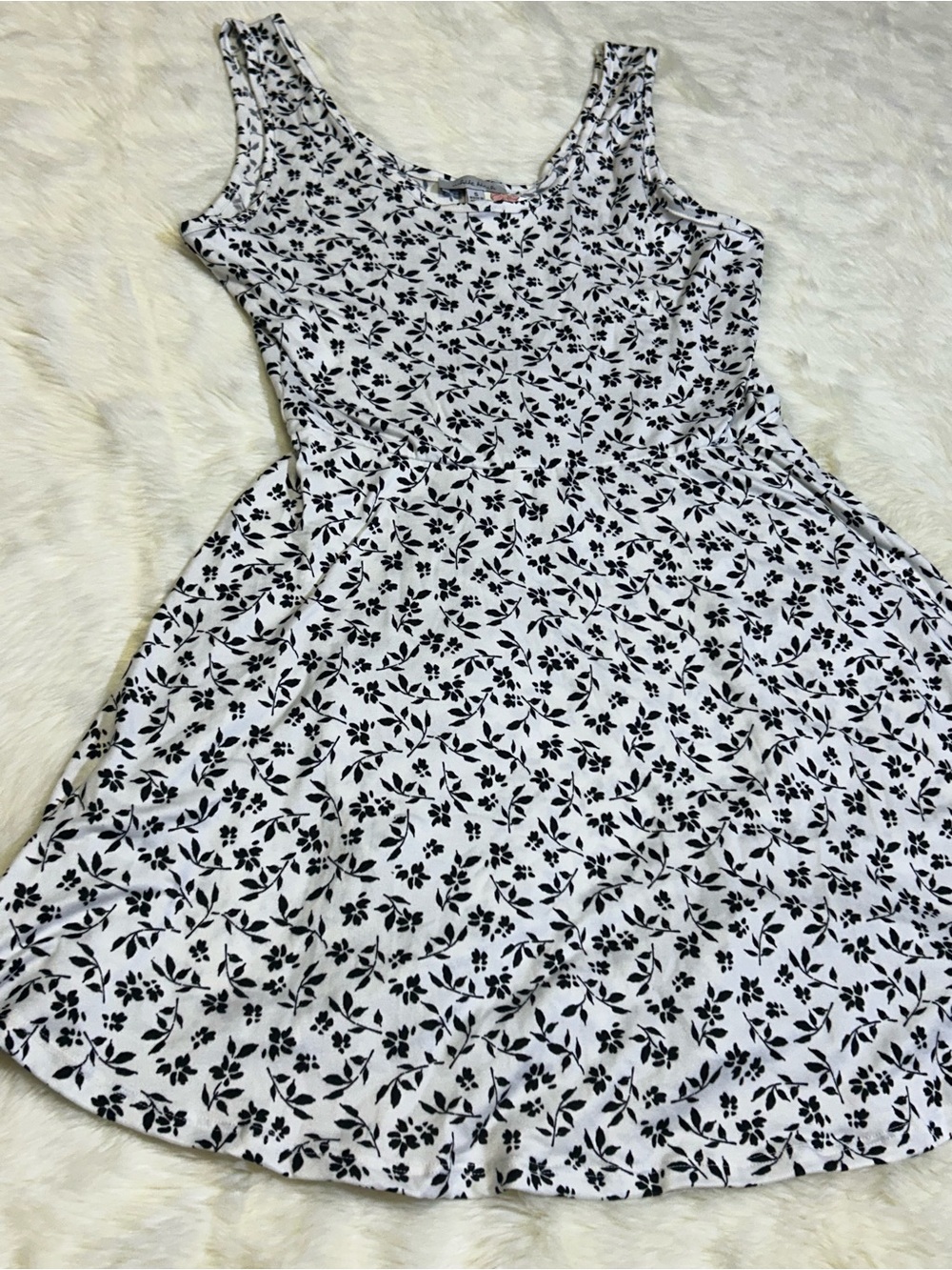 NWT White Birch Ivory Black Floral Sleeveless Dress Built-In Shorts Size S - Picture 5 of 11